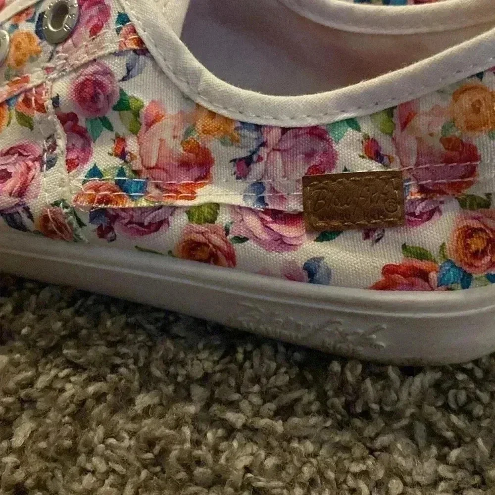 Blowfish floral slip on sneaker - kids size 5 - no laces- great condition - Picture 4 of 8